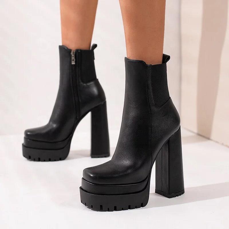 Lola Platform Boots - Label Frenesi Fashion